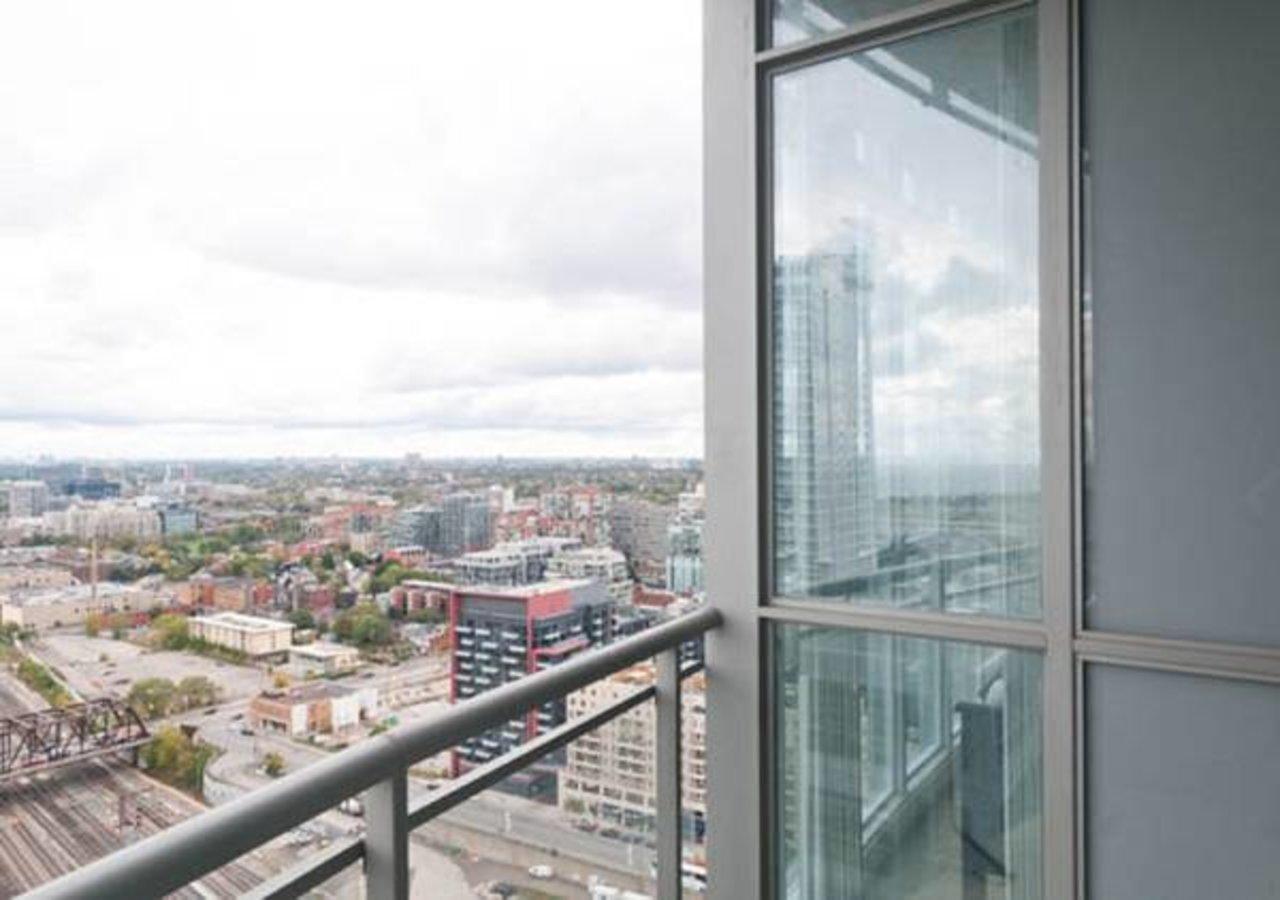 N2N Suites - Downtown Lake & City View Apartments Toronto Exterior photo